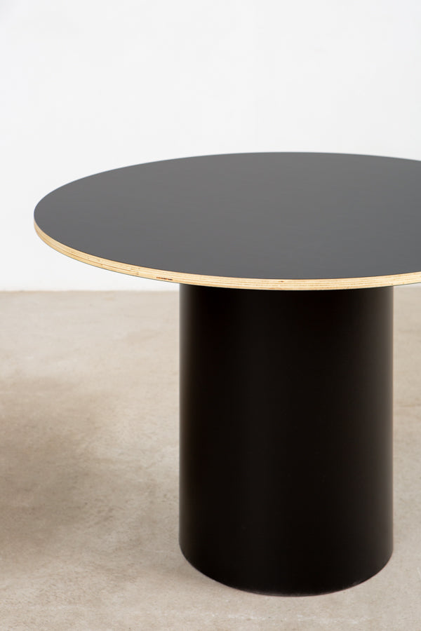 Round modern meeting table