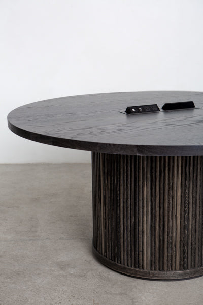 circular meeting table