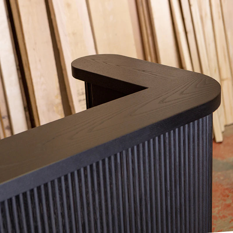 reception desk - wood texture detail